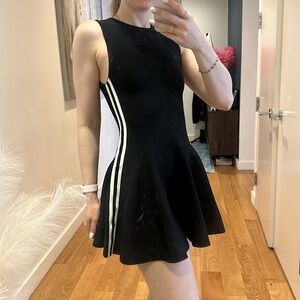 Alice and olivia stretchy black dress